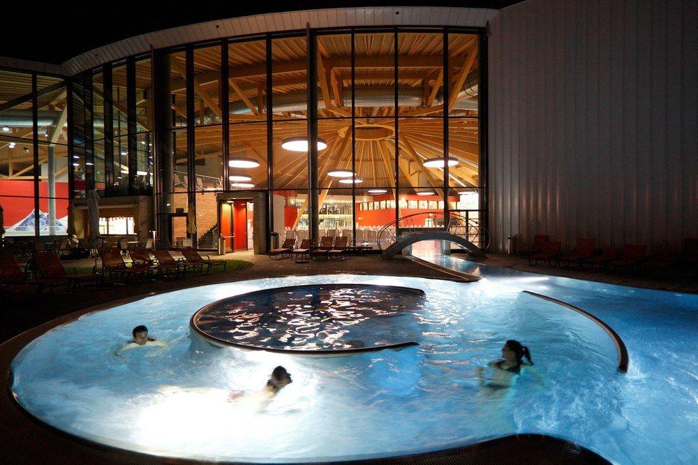 होटल Courtyard By Marriott Basel 4*